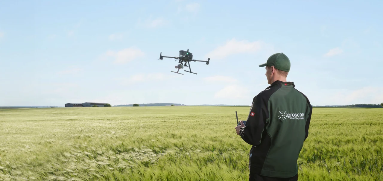 Diagnostika porostu dronem nad zemědělským polem